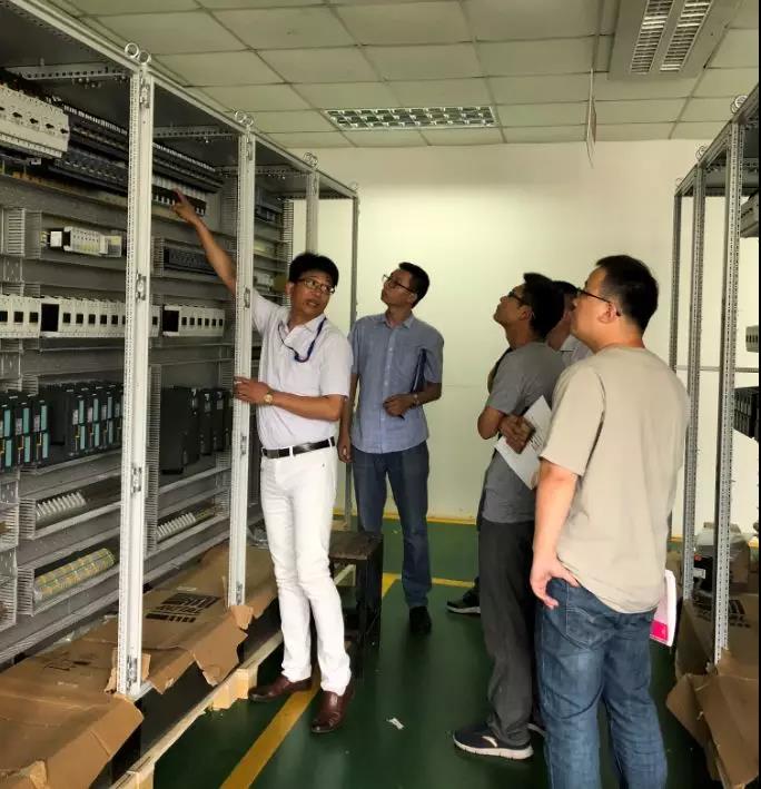 新闻速递：机器人KUKA相约于UGEAN